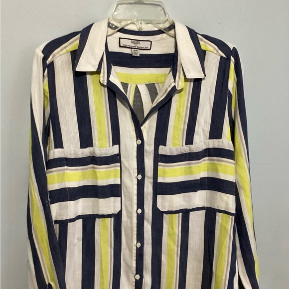 Hilary Radley For Katherine Barkley women’s Medium Striped Button Down - Picture 2 of 11